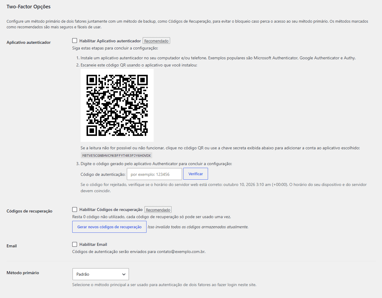 Seção de opções de dois fatores no perfil do WordPress, com QR code para o aplicativo autenticador e códigos de recuperação
